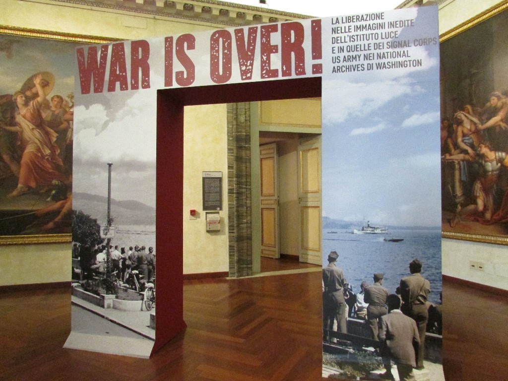 foto mostra_war is over_cover