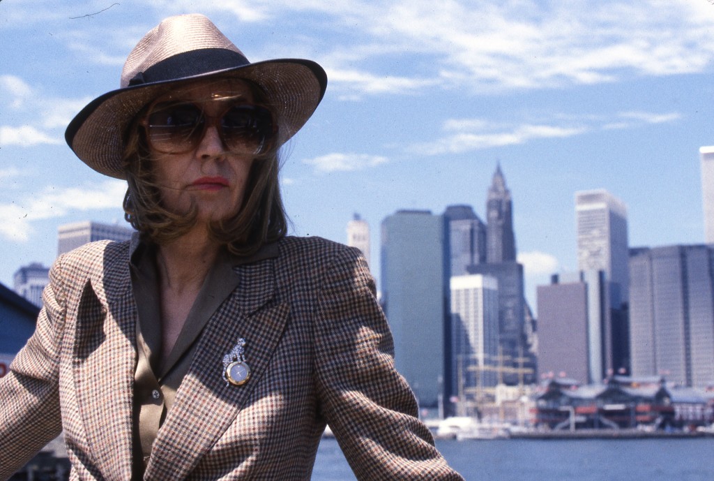 ORIANA FALLACI NEW YORK 1990 FOR COURTESY OF CORRIERE DELLA SERA MAGAZINE © OLIVIERO TOSCANI / GRAZIANERI (Agenzia: grazianeri) (NomeArchivio: 60206ujz.JPG)