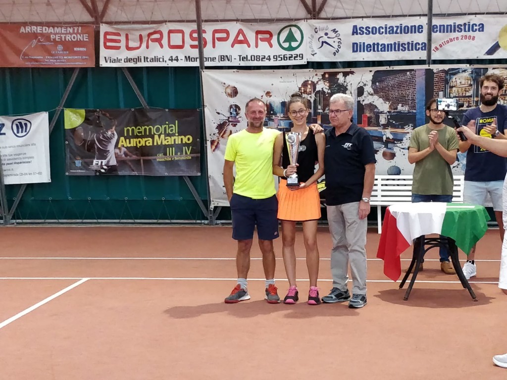 Milanese premiata da Tanzillo e il Presidente