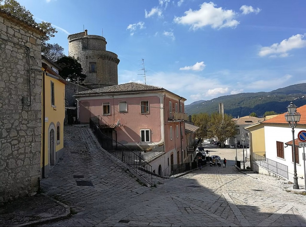 Pontelandolfo_-_Scorcio_del_centro_storico