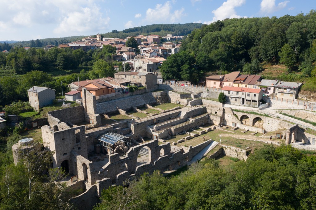 RUDERI DELLE FERRIERE DI MONGIANA VV